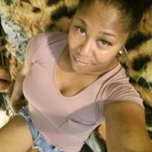 Meet your Posher, Delisha